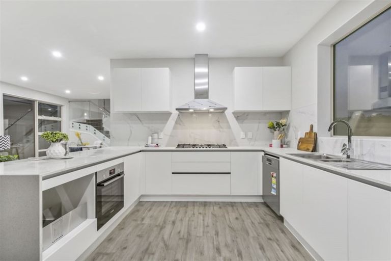 Photo of property in 2 Rashni Road, Flat Bush, Auckland, 2019