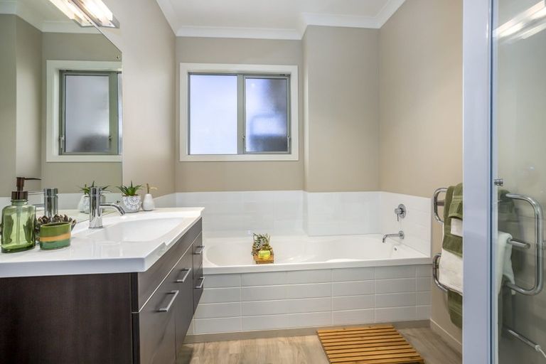 Photo of property in 94 Te Puia Drive, Aotea, Porirua, 5024