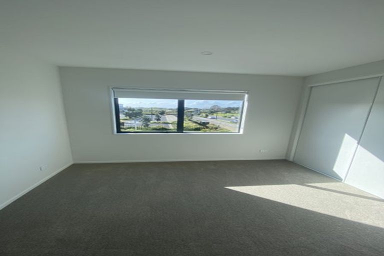 Photo of property in 2 Port Way, Rosehill, Papakura, 2113