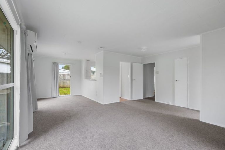 Photo of property in 12 Chantal Place, Red Hill, Papakura, 2110