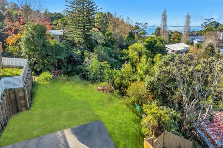 Photo of property in 38a Colmar Road, Mellons Bay, Auckland, 2014