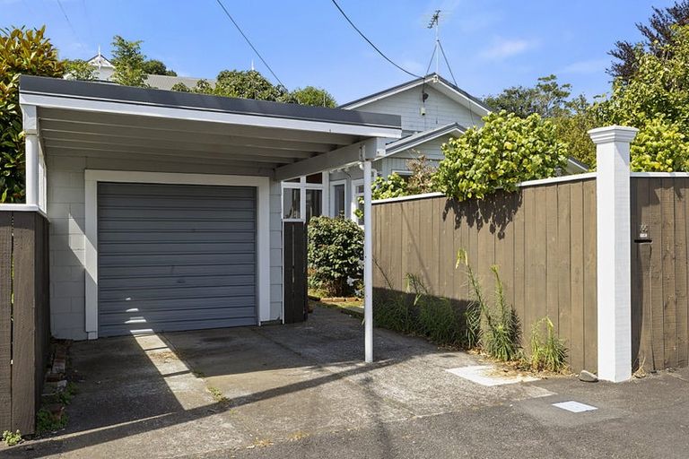 Photo of property in 105 Fulford Street, New Plymouth, 4310