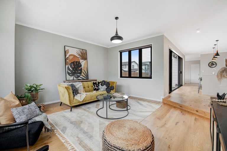 Photo of property in 9 Barque Rise, Long Bay, Auckland, 0630