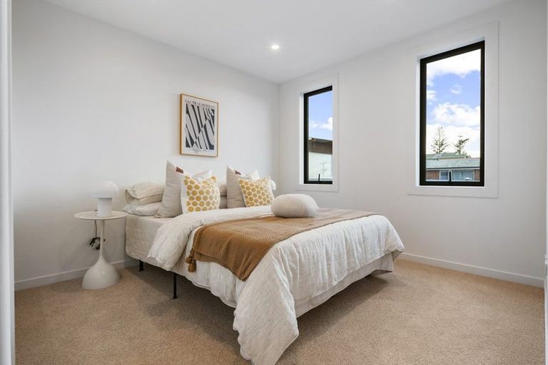 Photo of property in 2a Rangitoto Terrace, Milford, Auckland, 0620