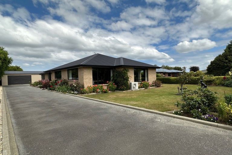 Photo of property in 18 Mauchline Street, Wallacetown, 9816