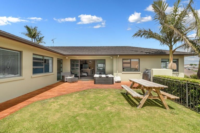 Photo of property in 32 Cotswold Place, Ohauiti, Tauranga, 3112