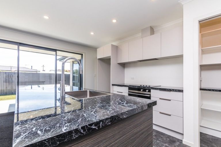 Photo of property in 40 Queen Street, Winton, 9720