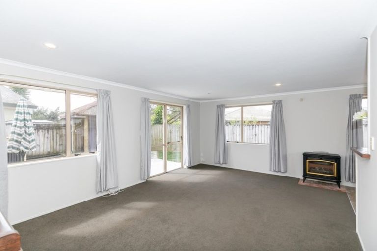 Photo of property in 28 Antrim Place, Nawton, Hamilton, 3200