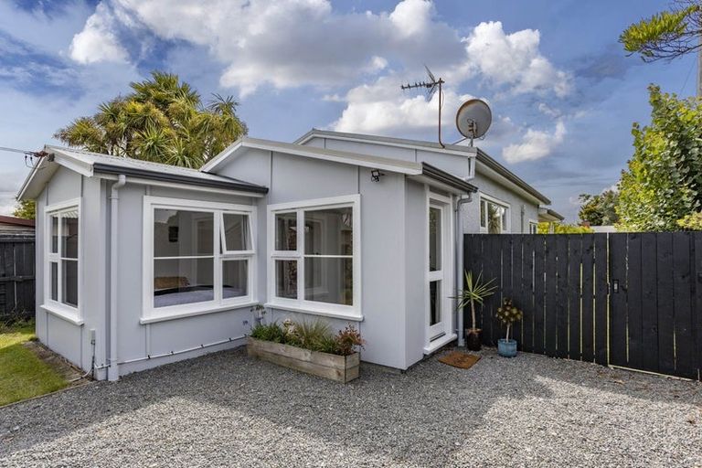 Photo of property in 12a Cradock Street, South New Brighton, Christchurch, 8062