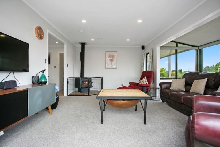 Photo of property in 28 Sheridan Crescent, Leamington, Cambridge, 3432