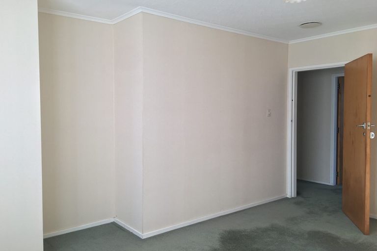 Photo of property in 122 Kings Crescent, Hutt Central, Lower Hutt, 5010