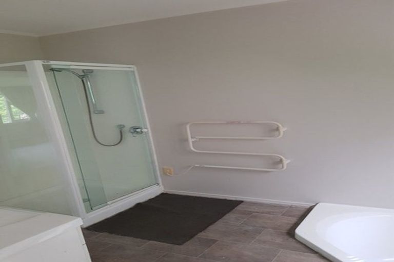 Photo of property in 39 Bayview Road, Browns Bay, Auckland, 0630