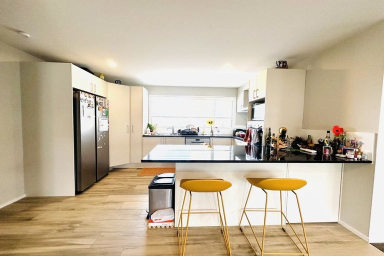 Photo of property in 10/11 Ray Small Drive, Papakura, 2110