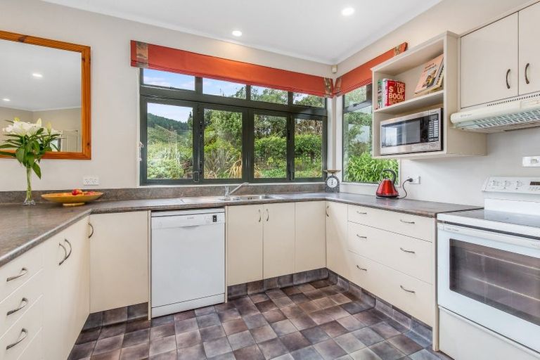 Photo of property in 15a Mahoe Street, Tawa, Wellington, 5028