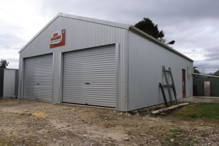Photo of property in 10 Hunter Street, Karamea, 7893