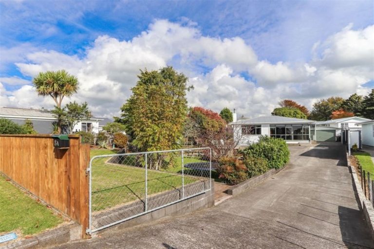 Photo of property in 8a Mahoe Street, Inglewood, 4330