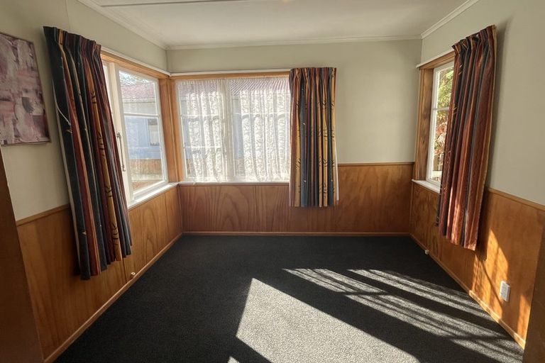 Photo of property in 14 Waterloo Crescent, Hokowhitu, Palmerston North, 4410