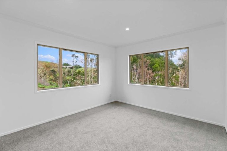 Photo of property in 1175 South Head Road, South Head, Helensville, 0874