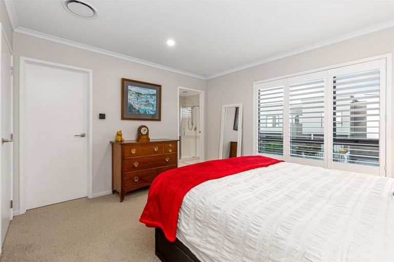 Photo of property in 12 Tuatua Road, Hobsonville, Auckland, 0616