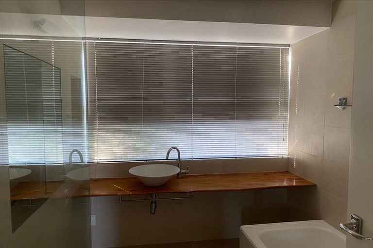 Photo of property in 24 Aotea Road, Glen Eden, Auckland, 0602