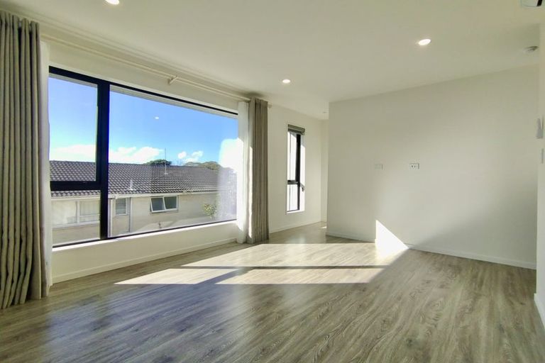 Photo of property in 11b Portadown Avenue, Pakuranga Heights, Auckland, 2010