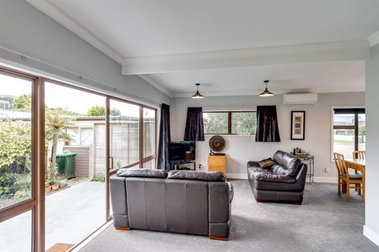 Photo of property in 22 Moorhouse Street, Taradale, Napier, 4112