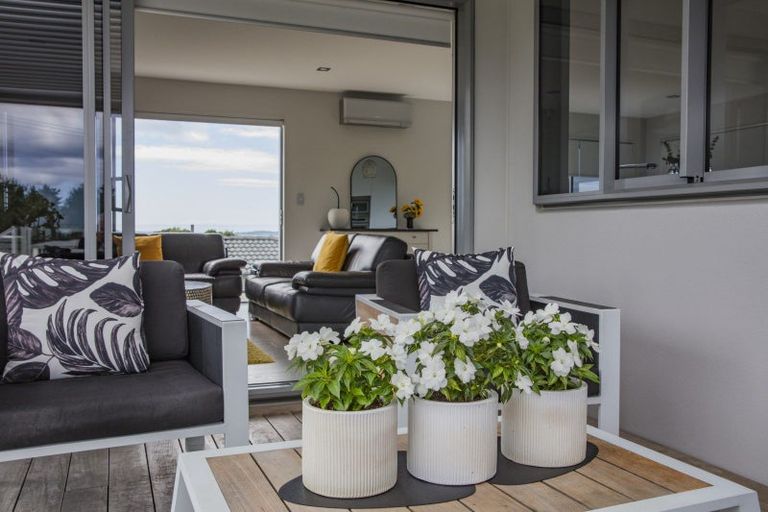 Photo of property in 32 Manhattan Rise, Orewa, 0931