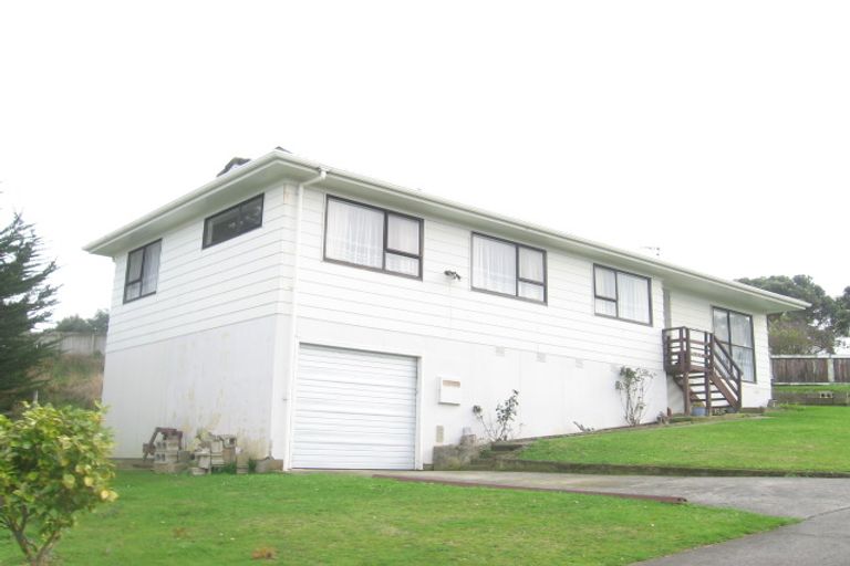 Photo of property in 27 Sombrero View, Ascot Park, Porirua, 5024