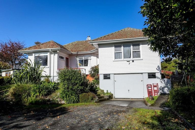 Photo of property in 41a Omata Road, Marfell, New Plymouth, 4310