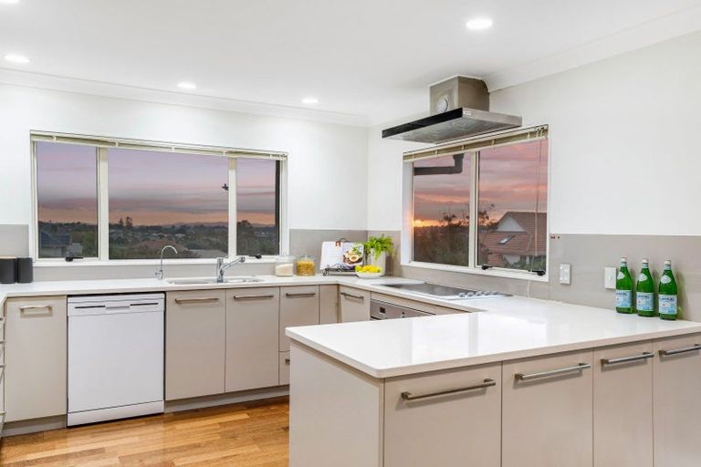 Photo of property in 36 Woodgers Way, Somerville, Auckland, 2014