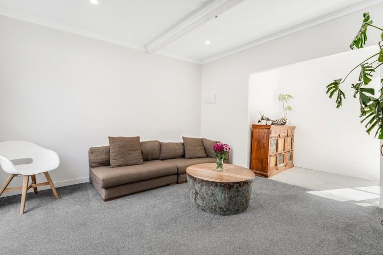 Photo of property in 56 Somerville Road, Shelly Park, Auckland, 2014