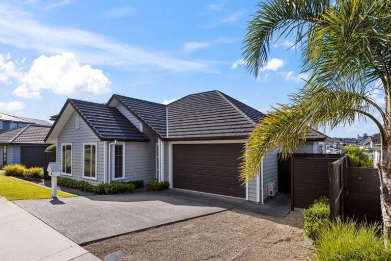 Photo of property in 22 Arriere Lane, Silverdale, 0932