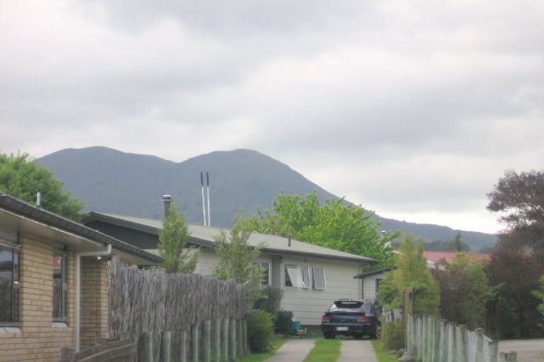 Photo of property in 93 Grace Crescent, Richmond Heights, Taupo, 3330