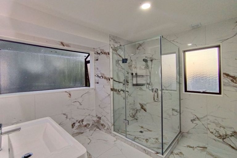 Photo of property in 24 Sandgate Avenue, Botany Downs, Auckland, 2010