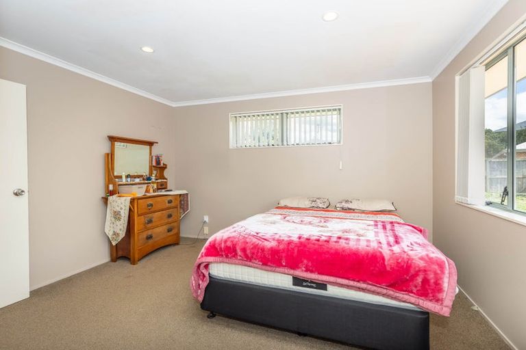 Photo of property in 8a Lloyd Drive, Nawton, Hamilton, 3200