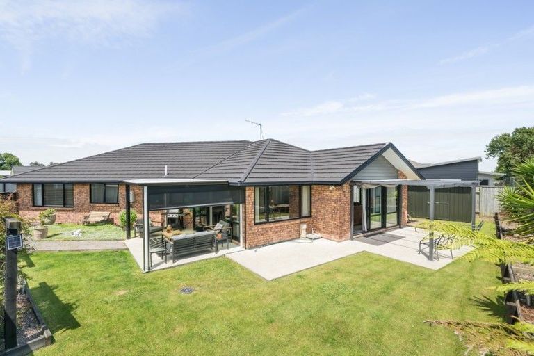 Photo of property in 7 Lorenzo Place, Kelvin Grove, Palmerston North, 4414