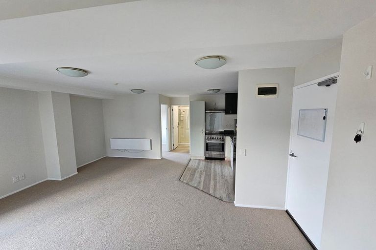 Photo of property in Palm Grove Apartments, 1/13c Palm Grove, Berhampore, Wellington, 6023