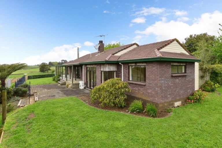 Photo of property in 8 Windleborn Road, Ngahinapouri, Hamilton, 3290