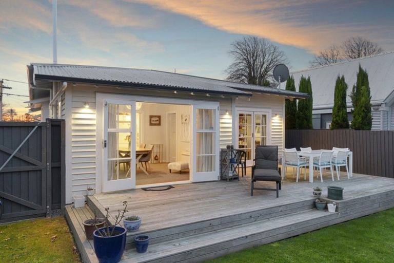 Photo of property in 158 Hills Road, Edgeware, Christchurch, 8013