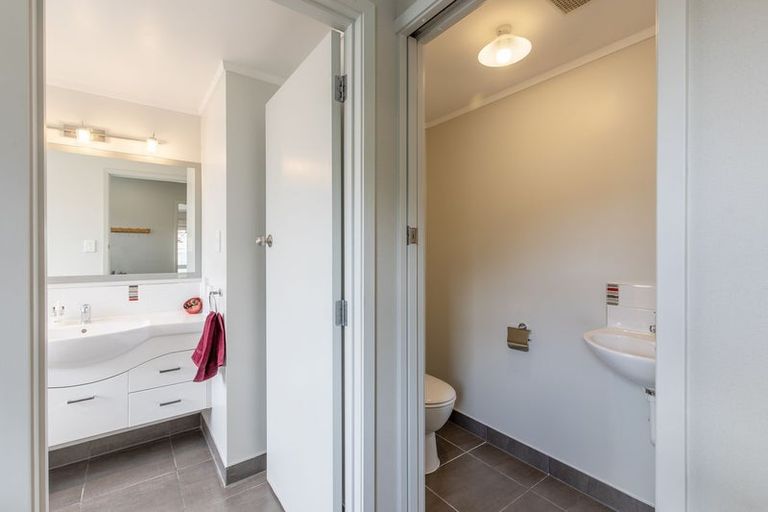 Photo of property in 49 Rangipoia Place, Turangi, 3334