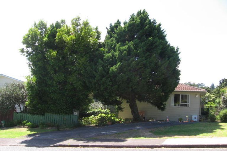 Photo of property in 72 Vandeleur Avenue, Birkdale, Auckland, 0626