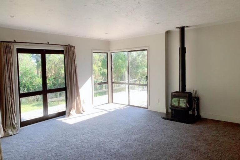 Photo of property in 44 Nixon Road, Taupaki, Henderson, 0782