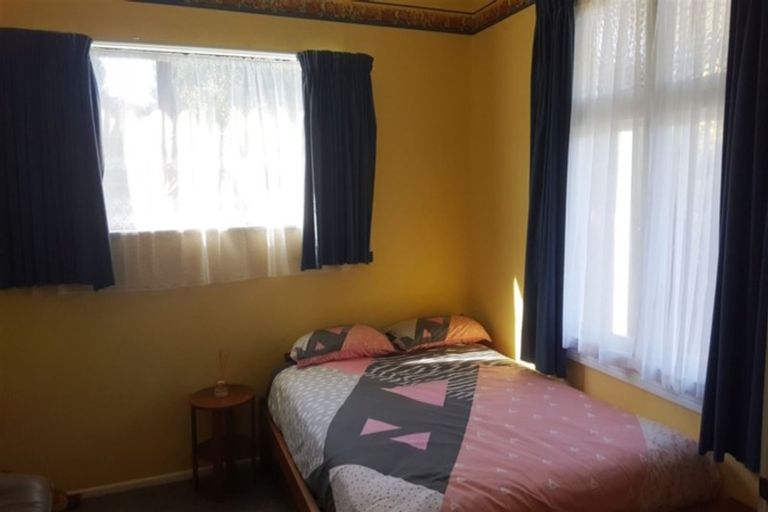 Photo of property in 90 Rhodes Street, Waimate, 7924