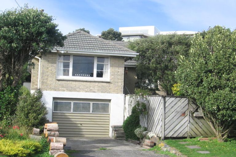 Photo of property in 32 Cunliffe Street, Johnsonville, Wellington, 6037
