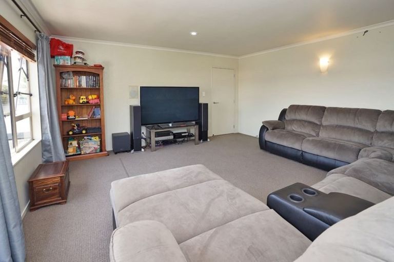 Photo of property in 11 Marnane Terrace, St Andrews, Hamilton, 3200