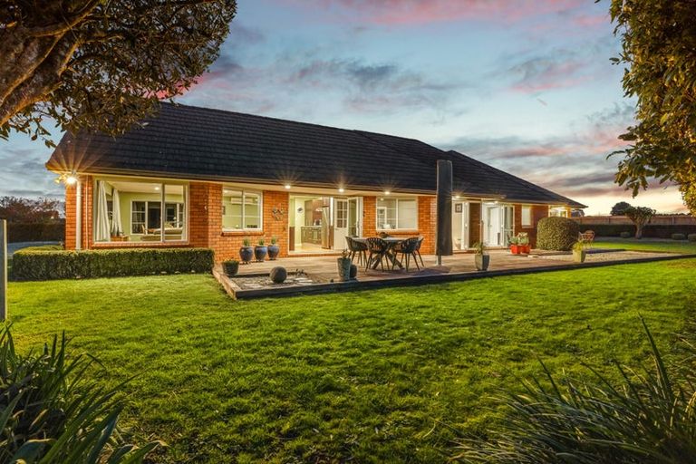 Photo of property in 123 Butcher Road, Pukekohe, 2120