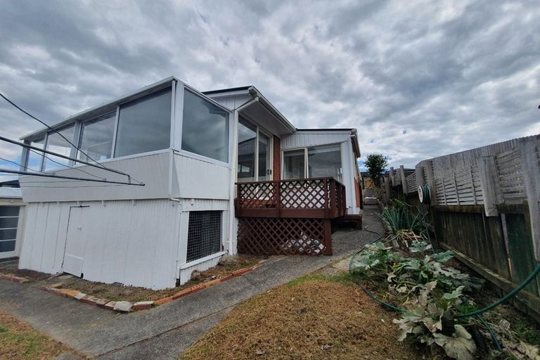 Photo of property in 1/54 Evans Road, Weymouth, Auckland, 2103