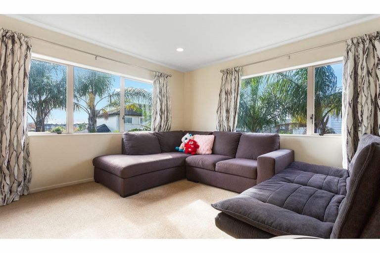 Photo of property in 13 Wawatai Drive, Karaka, Papakura, 2113