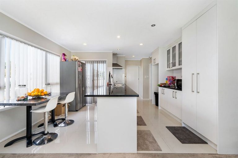 Photo of property in 27 Park Estate Road, Rosehill, Papakura, 2113