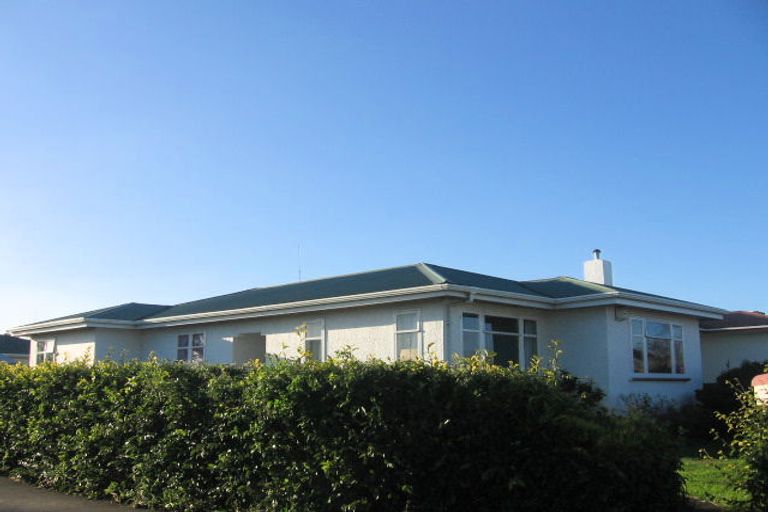 Photo of property in 83 Featherston Street, Takaro, Palmerston North, 4412